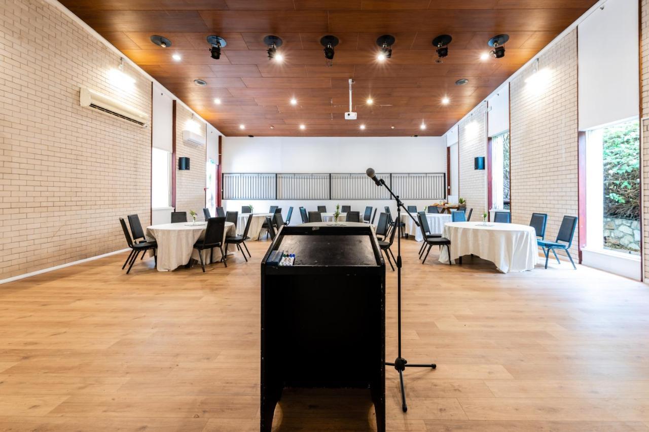 Eden Inn Zikhron Ya'akov Esterno foto