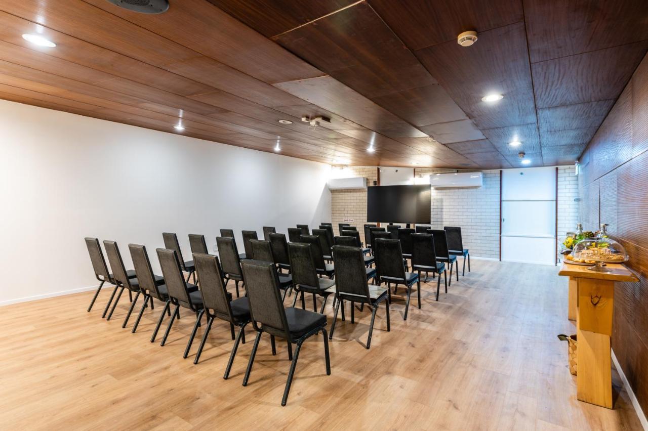 Eden Inn Zikhron Ya'akov Esterno foto