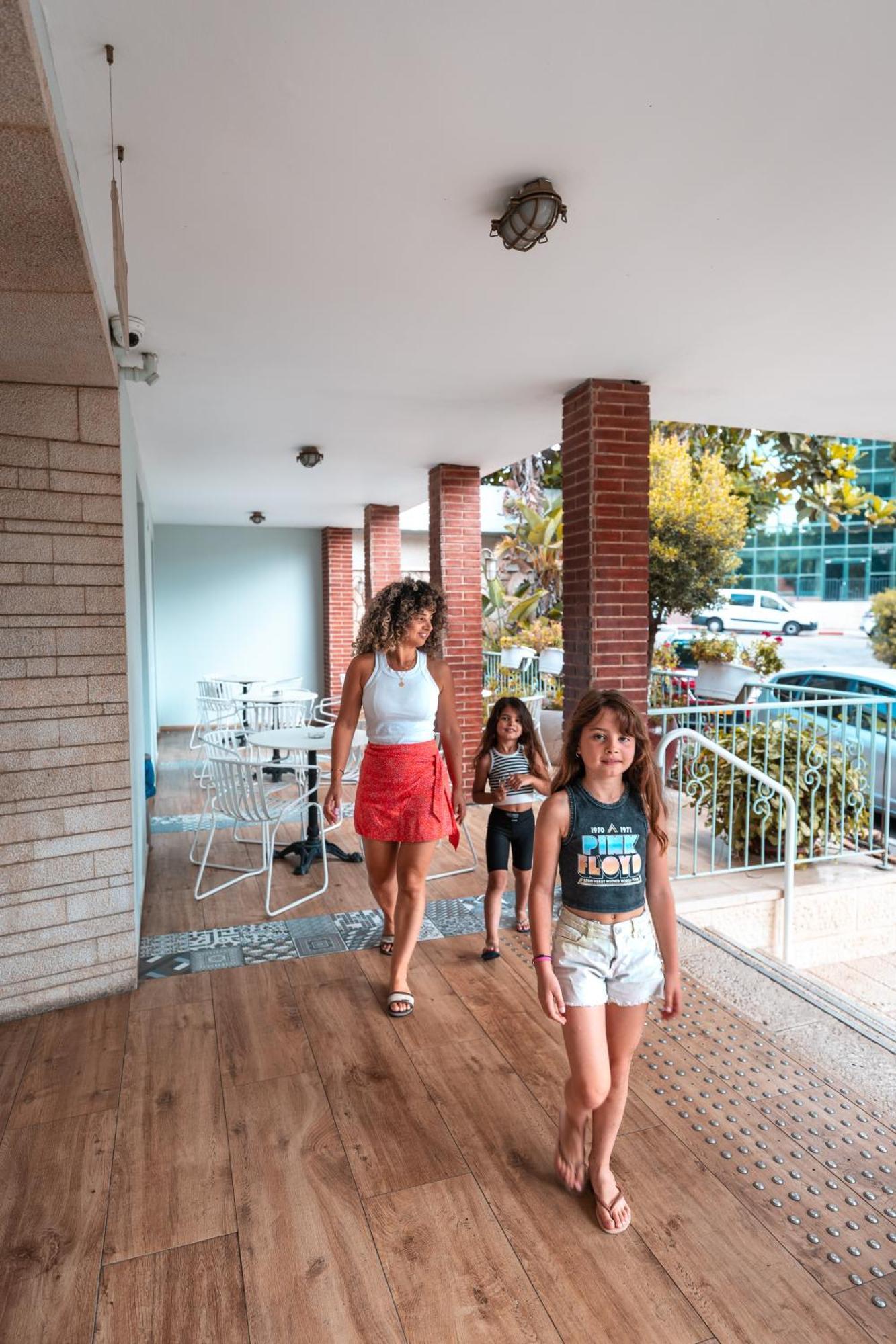 Eden Inn Zikhron Ya'akov Esterno foto