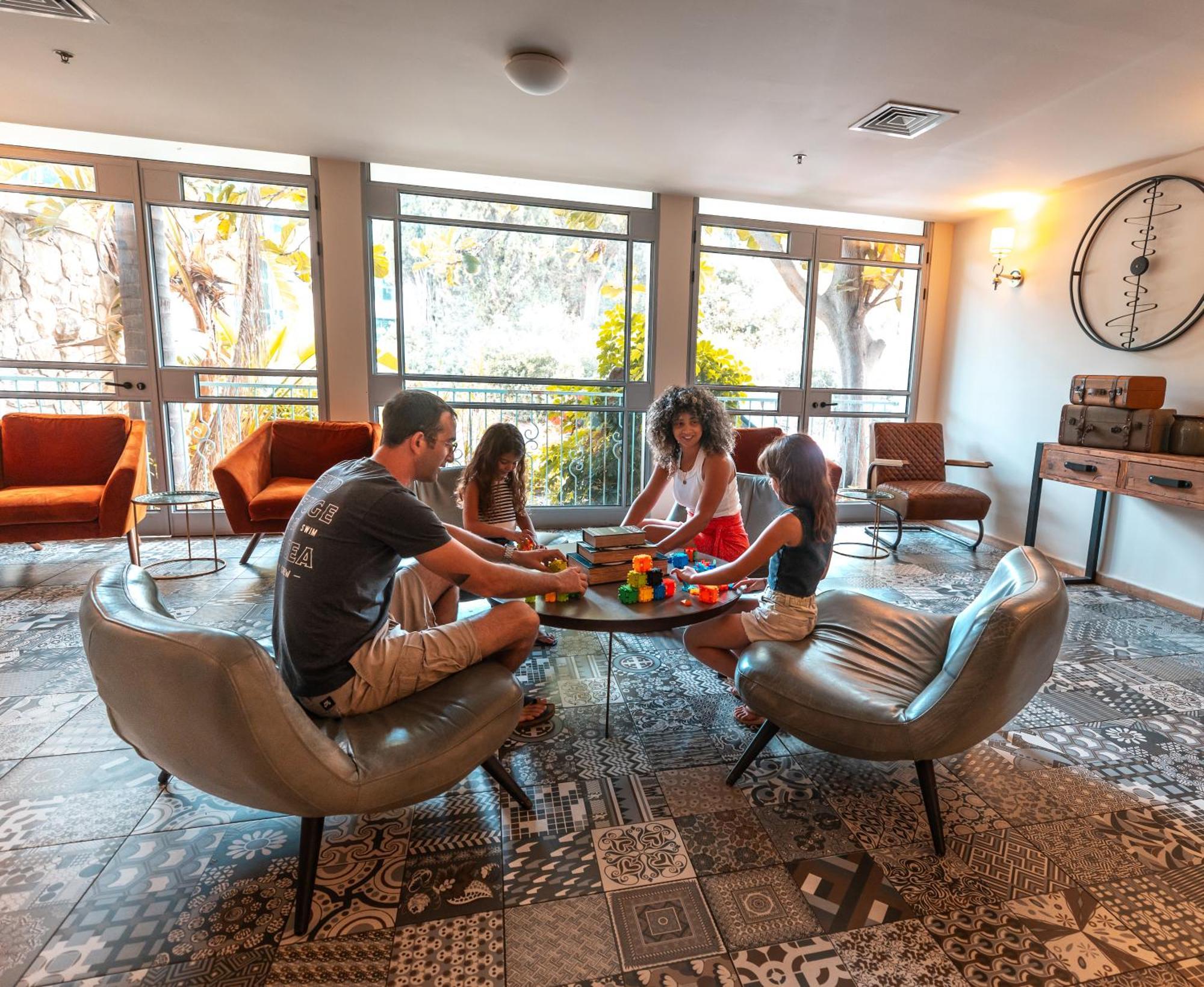 Eden Inn Zikhron Ya'akov Esterno foto