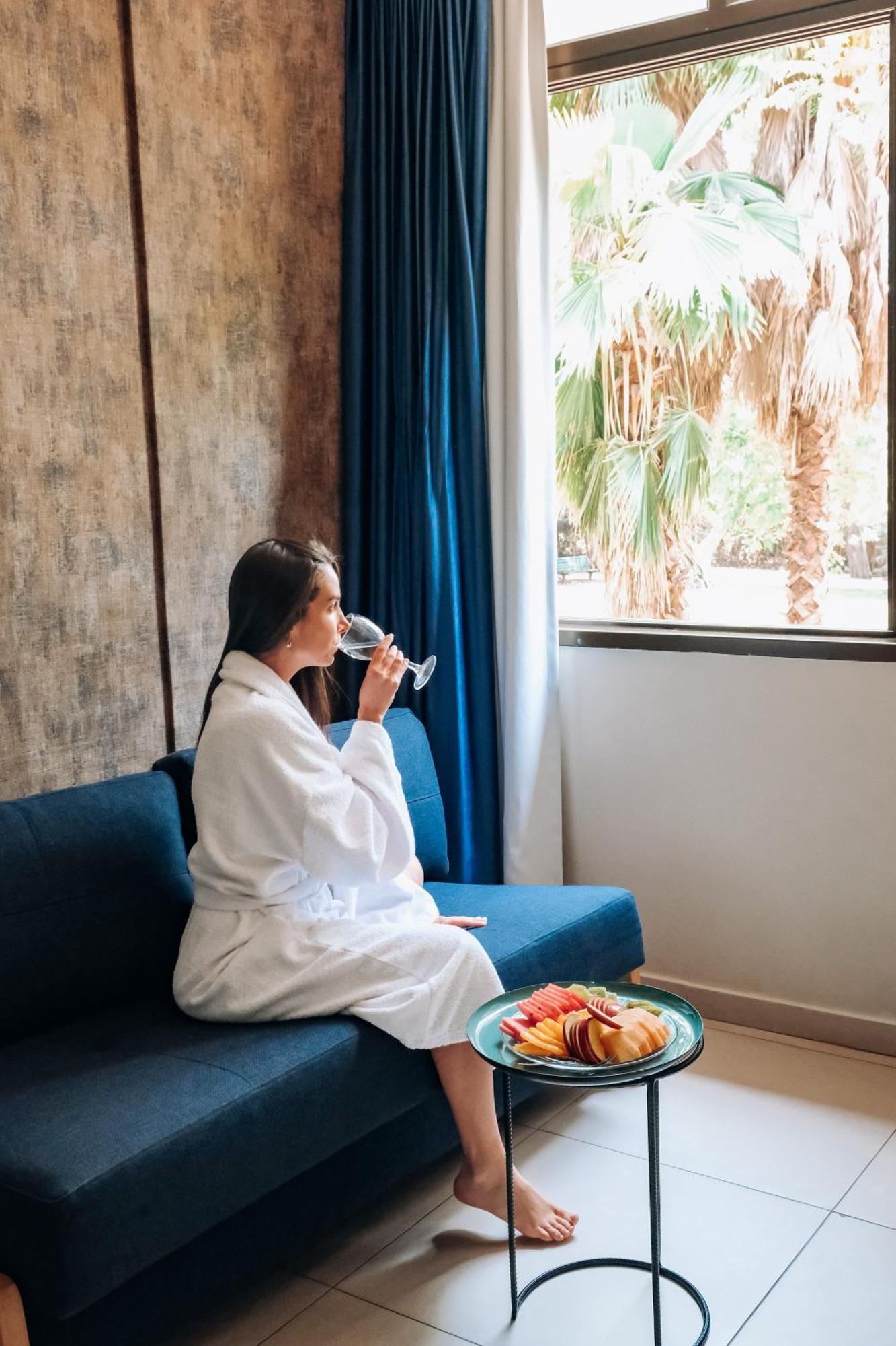 Eden Inn Zikhron Ya'akov Esterno foto