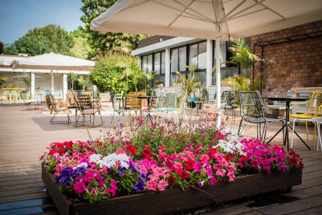 Eden Inn Zikhron Ya'akov Esterno foto